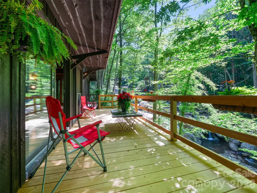 552 N Fork Road, Burnsville, NC 28714 - #2