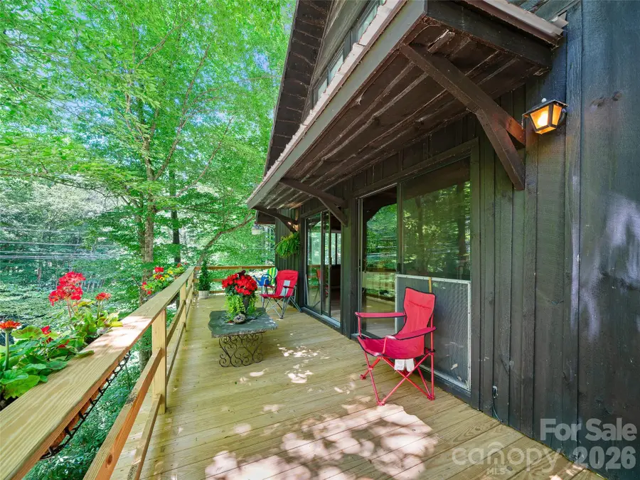 552 N Fork Road, Burnsville, NC 28714 - #3