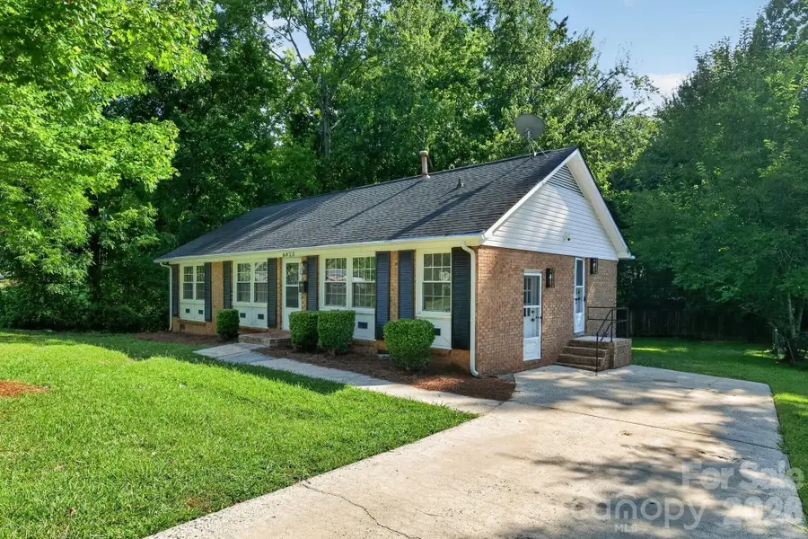 6820 Barrington Drive, Charlotte, NC 28215 - #2