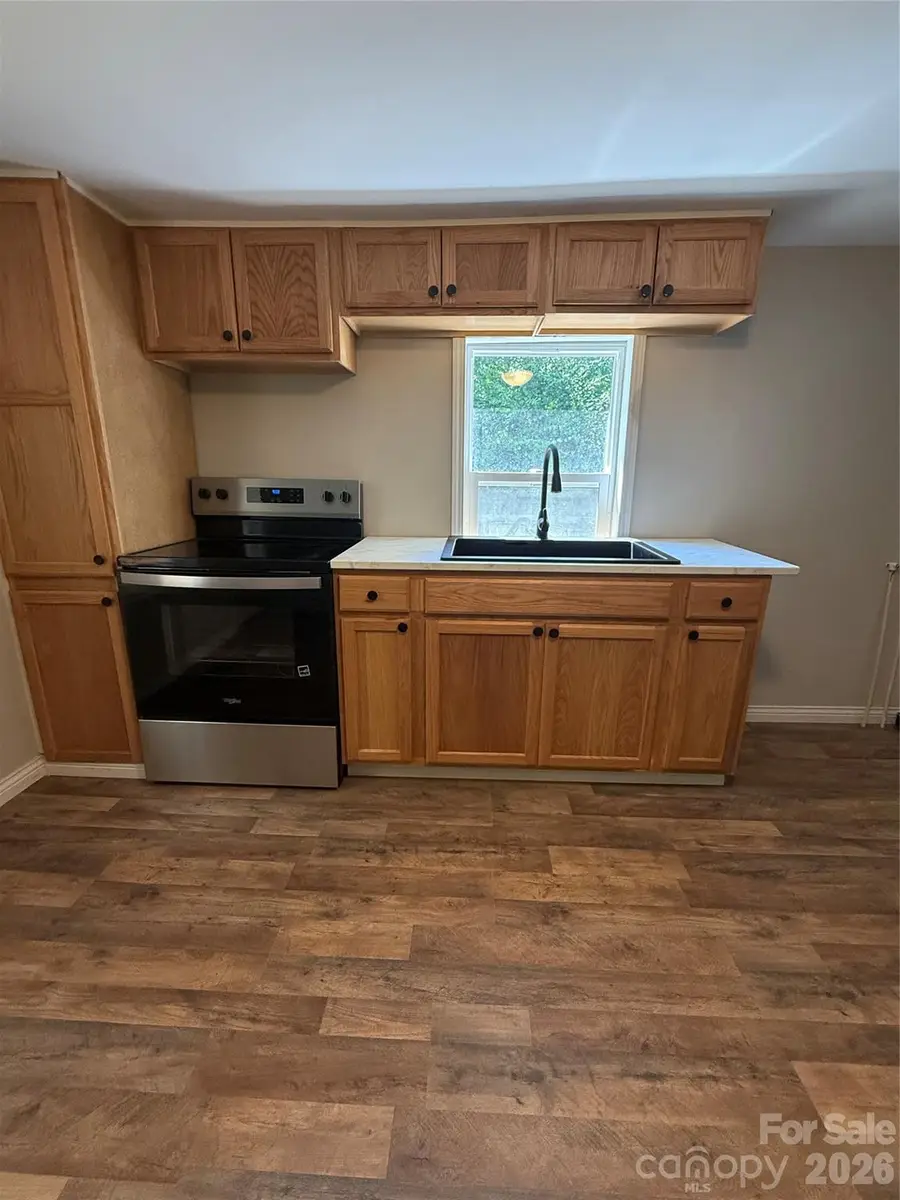 1312 Meadowlane Drive Nw, Lenoir, NC 28645 - #3