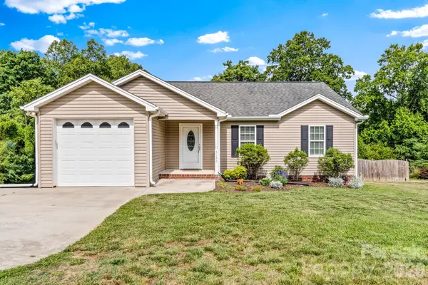 5126 Wallburg Road, Winston Salem, NC 27107