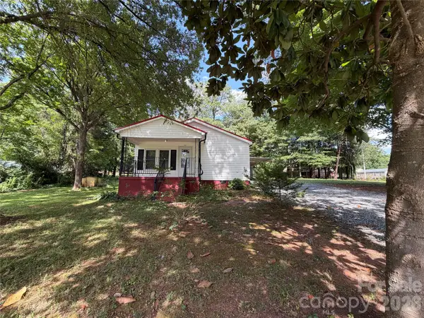 55 S Hildebran Avenue, Newton, NC 28658