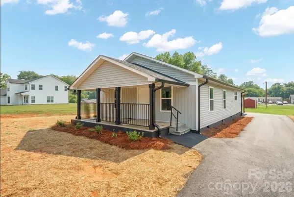 1810 E Greenbriar Road, Statesville, NC 28677