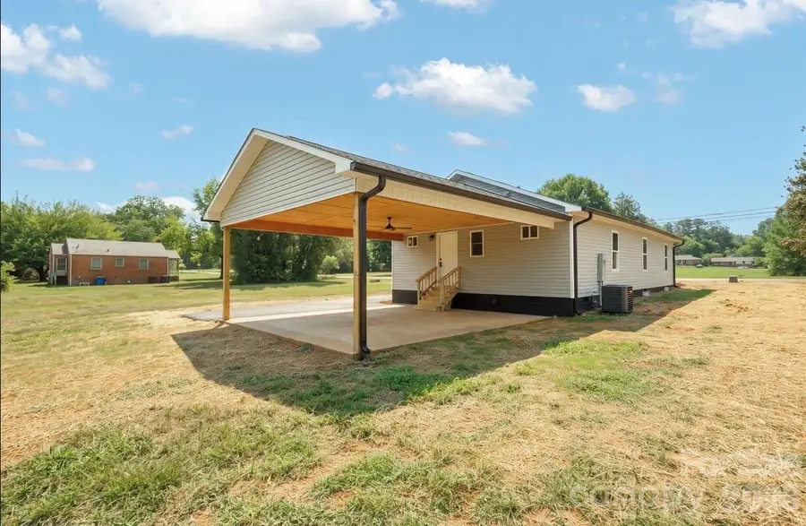 1810 E Greenbriar Road, Statesville, NC 28677 - #2