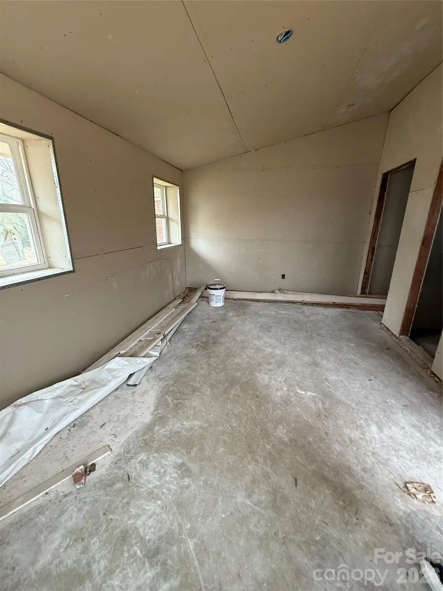 8106 Mount Holly Road, Charlotte, NC 28214 - #2
