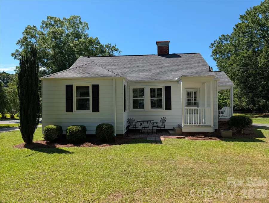 61 NW Spencer Avenue Nw #30-32, Concord, NC 28025 - #3