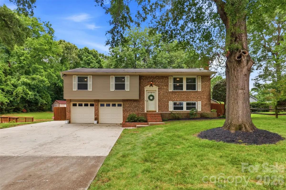 716 Regency Drive, Charlotte, NC 28211 - #1
