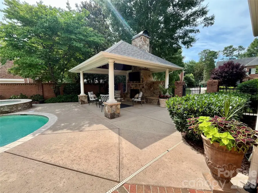 6907 Meadow Run Lane, Charlotte, NC 28277 - #2