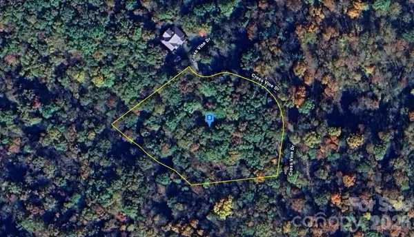 243 Cross Vine Drive, Tuckasegee, NC 28783