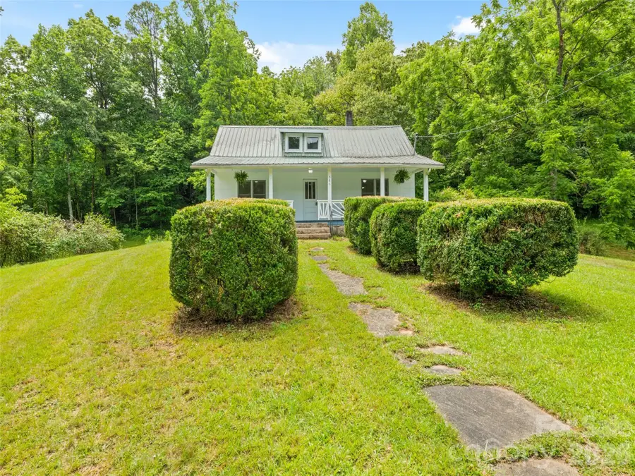 586 Olivet Church Road, Whittier, NC 28789 - #2