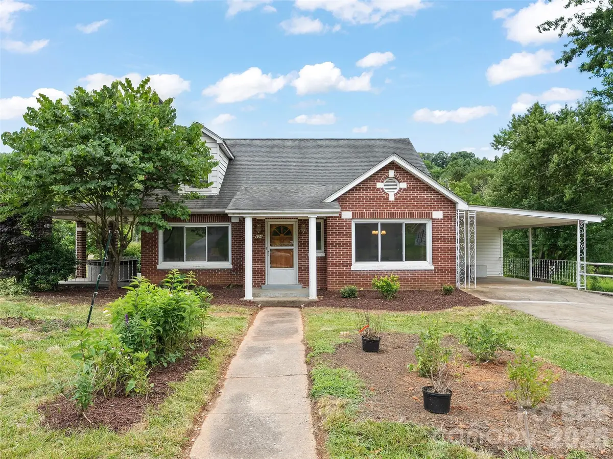 654 Ratcliff Cove Road, Waynesville, NC 28786 - #1