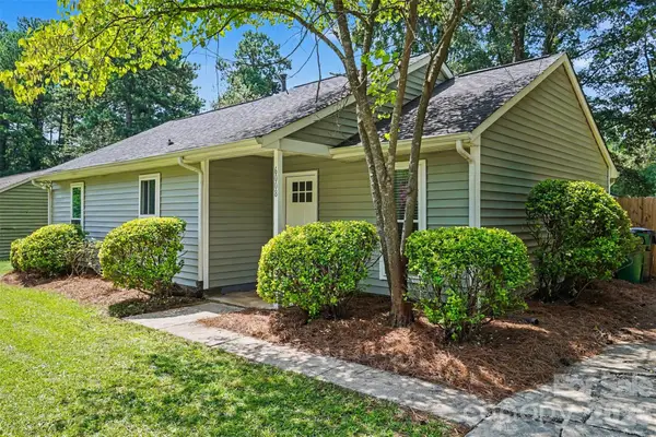 6008 Trysting Road, Charlotte, NC 28227