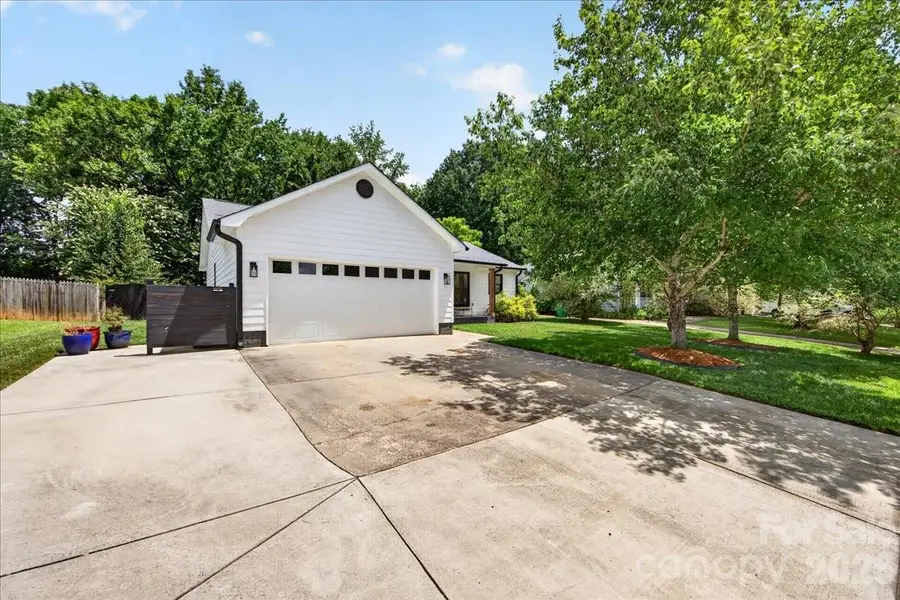 8610 Brookstead Drive, Charlotte, NC 28215 - #3