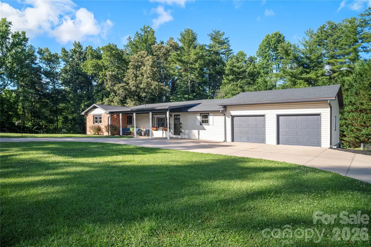 98 N Pinecrest Lane, Hendersonville, NC 28739 - #1