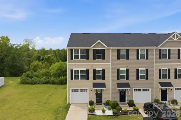 6121 Cutwater Circle, Charlotte, NC 28269