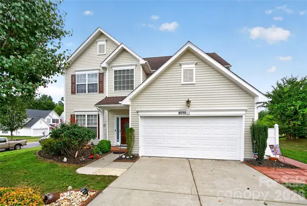 8939 Firestreak Drive, Charlotte, NC 28216