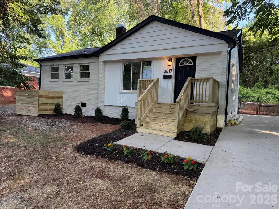 2617 Clydesdale Terrace, Charlotte, NC 28208 - #3