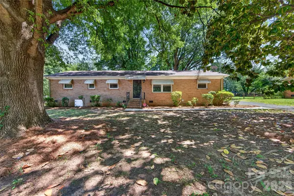 4400 Hamilton Circle, Charlotte, NC 28216