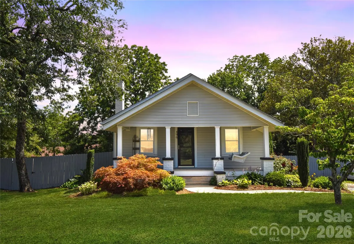496 14th Avenue Ne, Hickory, NC 28601 - #1