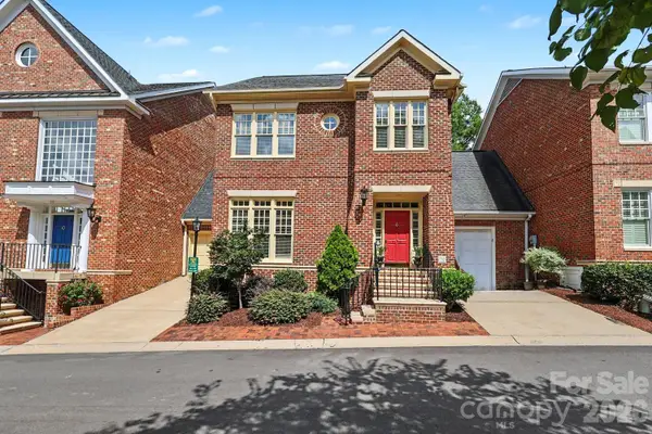 1120 Dilworth Crescent Row, Charlotte, NC 28203