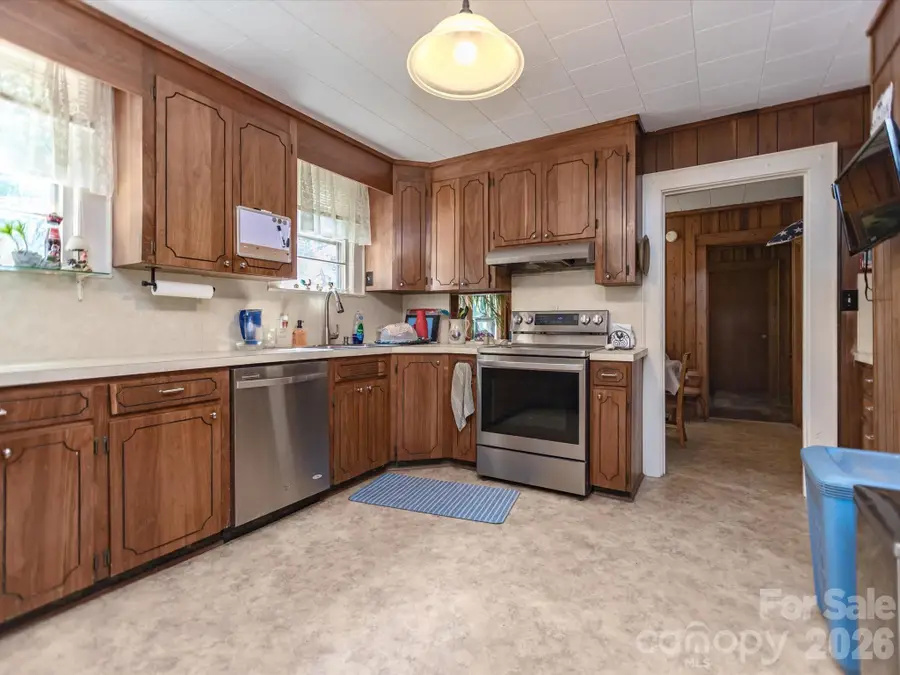 2111 Emmanuel Church Road, Conover, NC 28613 - #3