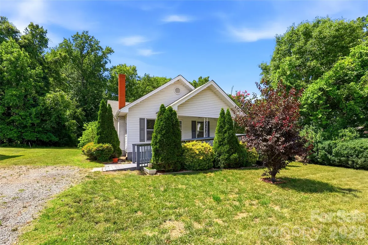 1013 7th Street Ne, Hickory, NC 28601 - #1