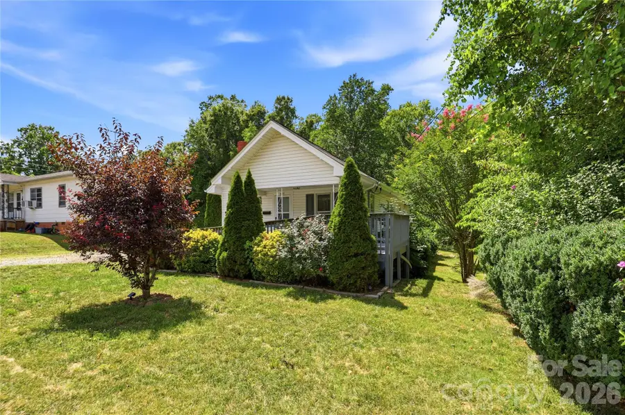 1013 7th Street Ne, Hickory, NC 28601 - #2
