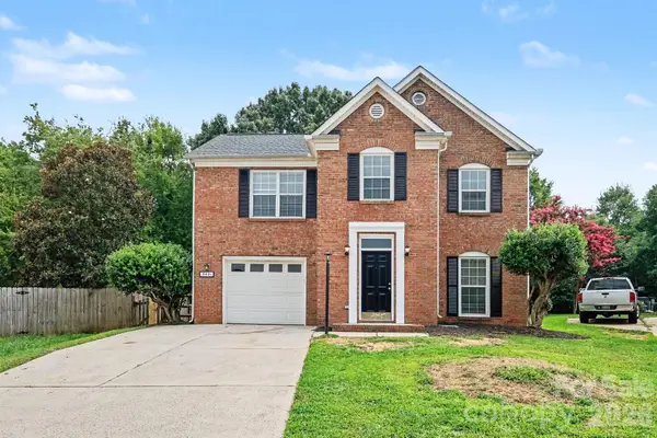 8401 Redstone View Drive, Charlotte, NC 28269