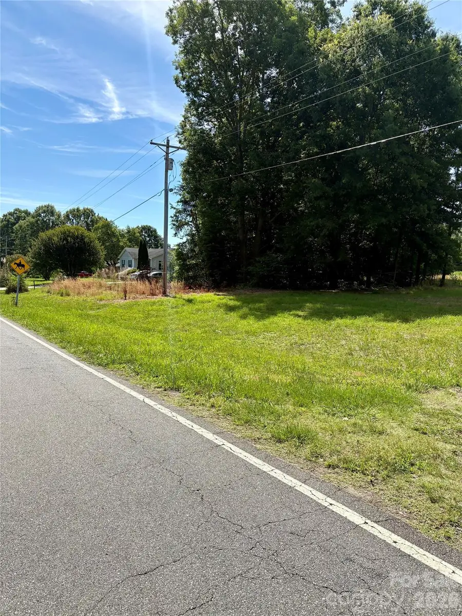 1323 Hill Road, Lincolnton, NC 28092 - #2