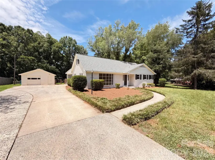 11932 Idlewild Road, Matthews, NC 28105 - #2
