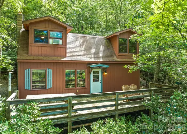 52 Steep Lane, Maggie Valley, NC 28751