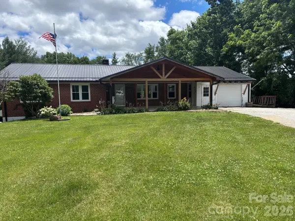 86 Jack Sullins Road, Spruce Pine, NC 28777