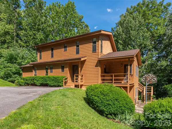 1575 Red Maple Drive, Waynesville, NC 28785