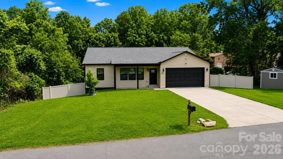544 30th Avenue Nw, Hickory, NC 28601 - #3