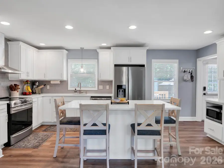 421 Catawba Circle N, Matthews, NC 28104 - #2