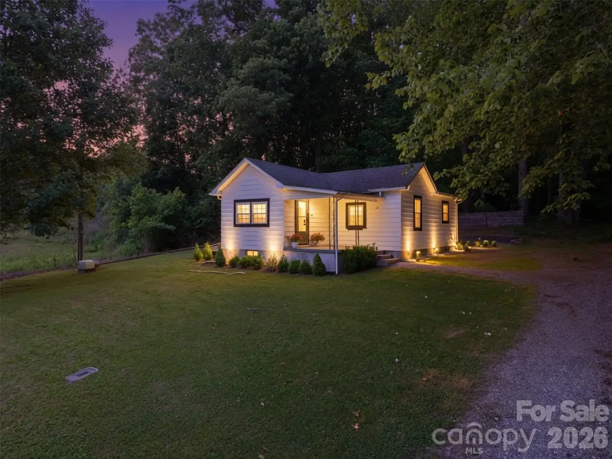 1320 Tom Fox Street, Morganton, NC 28655 - #1