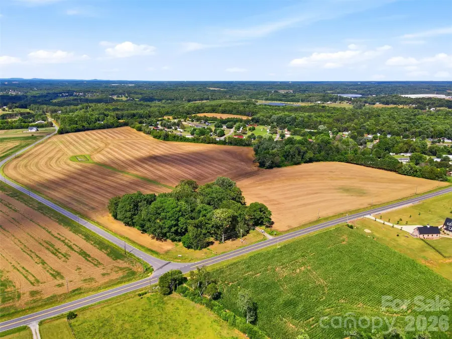 4770 W Nc 10 Highway, Newton, NC 28658 - #3