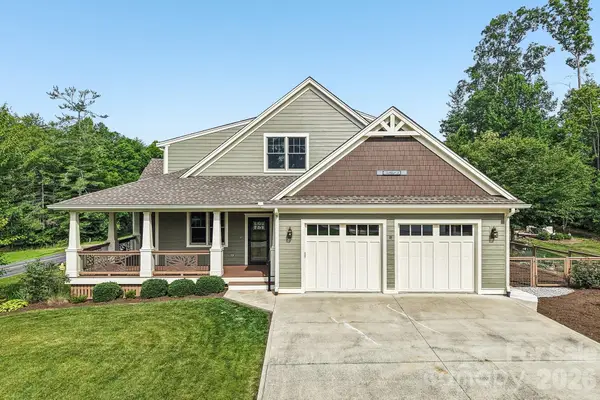 17 Hamilton Woods Lane, Etowah, NC 28729