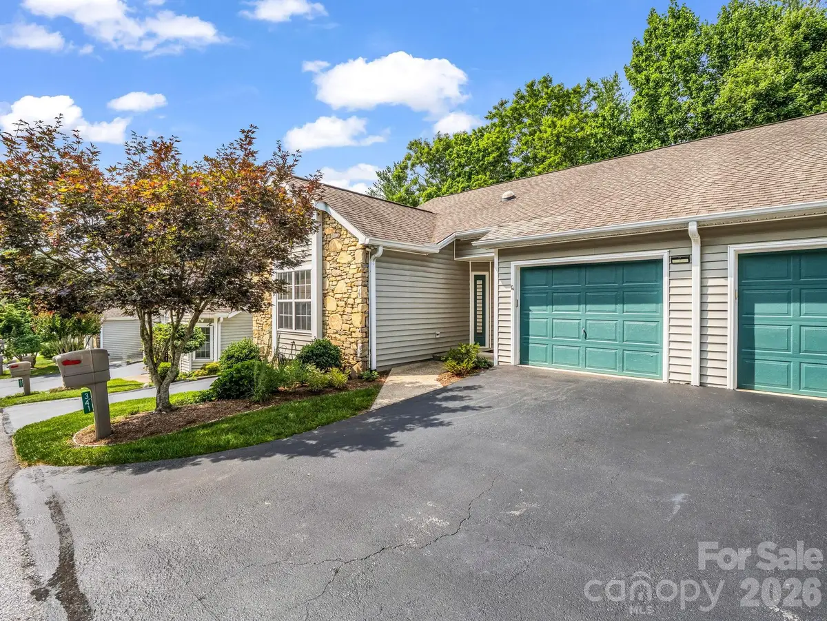 341 Laurel Park Place, Hendersonville, NC 28791 - #1