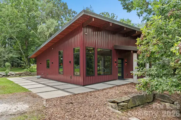 39 Wolf Road, Asheville, NC 28805