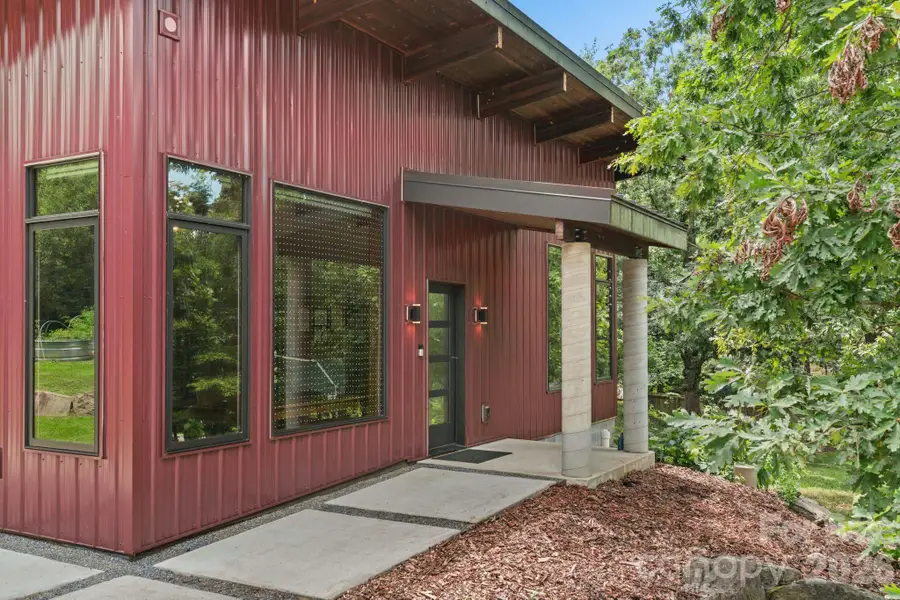 39 Wolf Road, Asheville, NC 28805 - #2