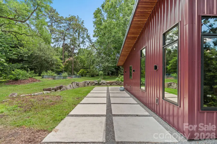 39 Wolf Road, Asheville, NC 28805 - #3