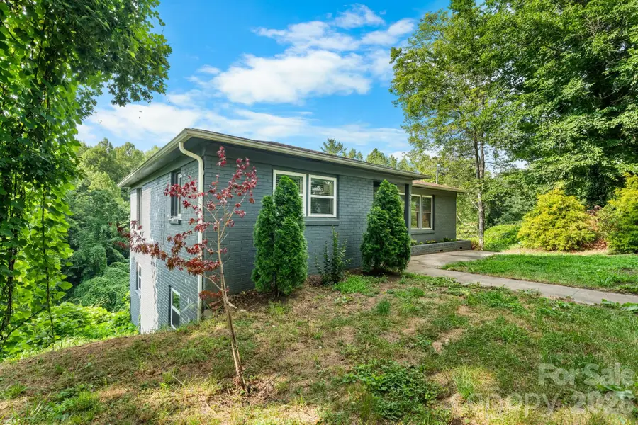 422 Arlington Circle Nw, Lenoir, NC 28645 - #3