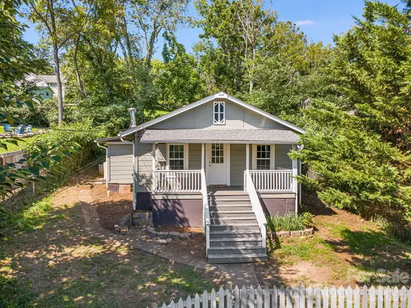 1055 Riverside Drive, Asheville, NC 28804