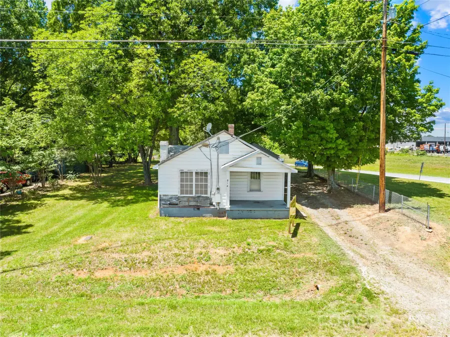 914 Wall Street, Statesville, NC 28677 - #2