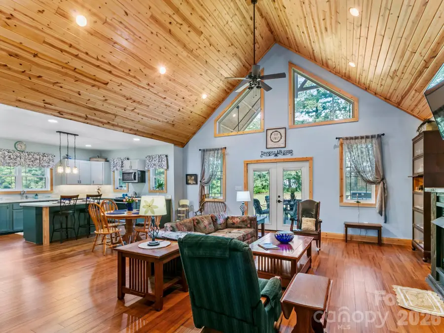 116 W Hiawatha Court, Asheville, NC 28806 - #3