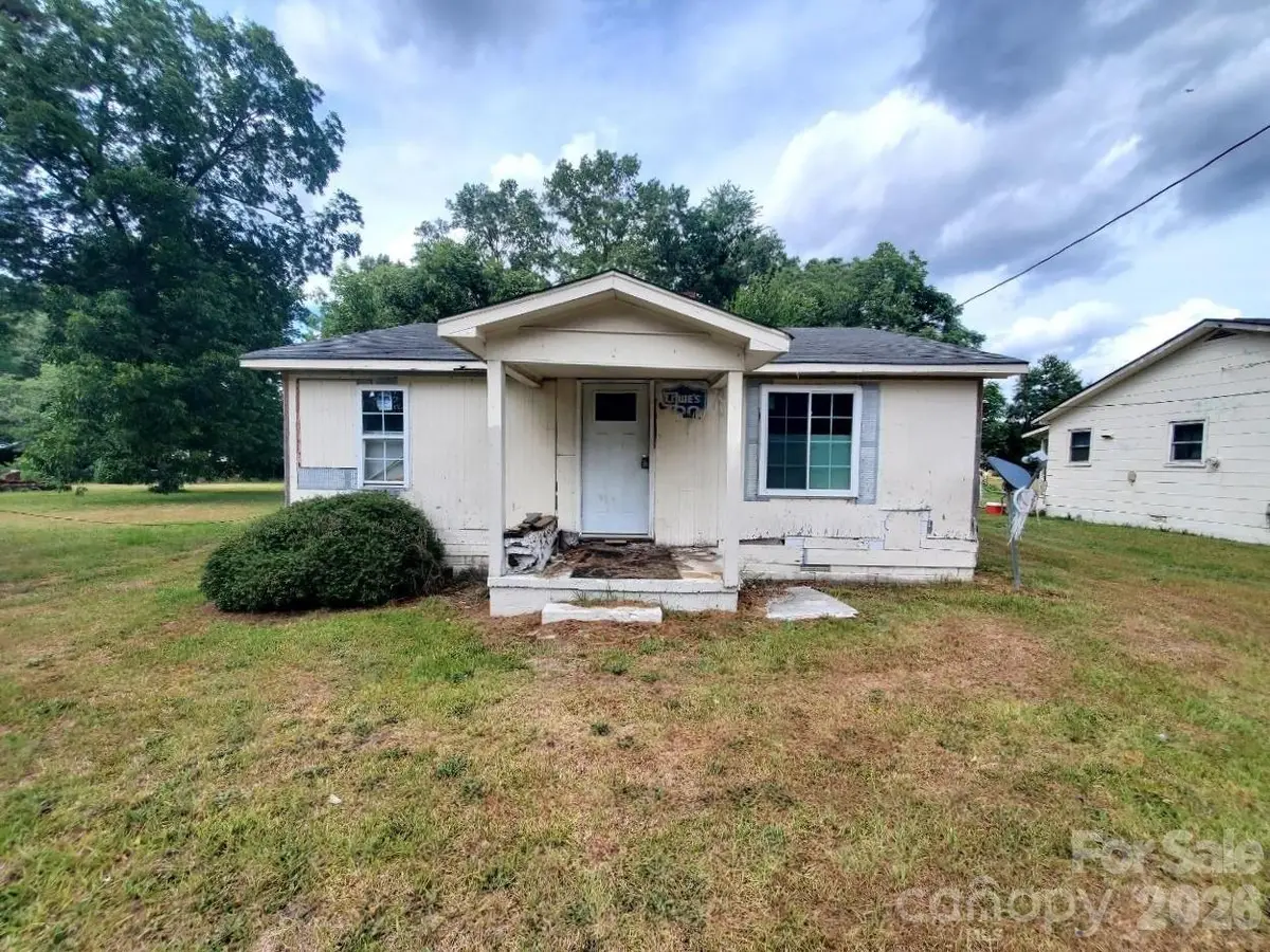 209 E James Street, La Grange, NC 28551 - #1