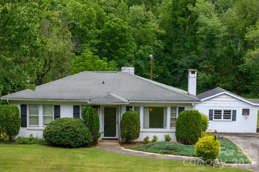 940 Meadowlane Drive Nw, Lenoir, NC 28645 - #2