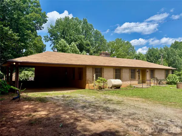 1812 Freemantown Road, Lake Lure, NC 28746