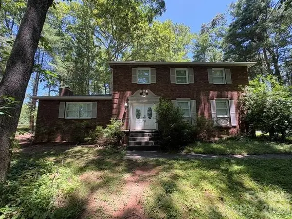 31 Spring Forest Circle, Asheville, NC 28803